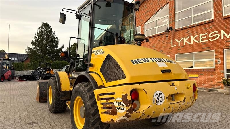 New Holland W80B HighSpeed لوادر بعجل