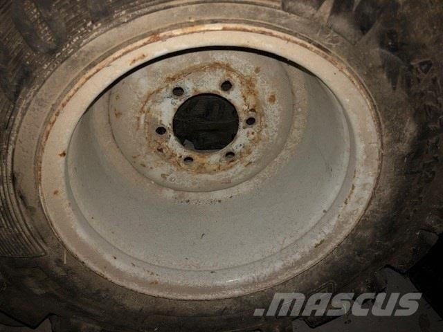 Toyo 27 x 12-12 Pneumatiky, kolesá a ráfiky