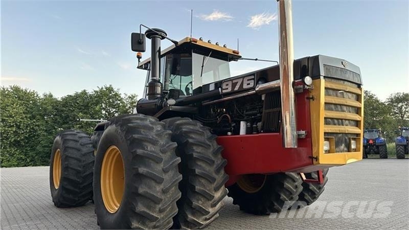 Versatile 976 Traktorer