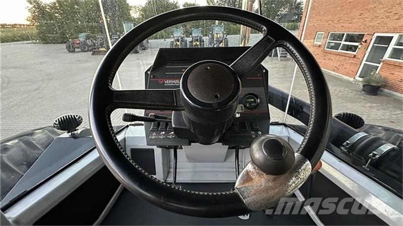 Versatile 976 Traktorer