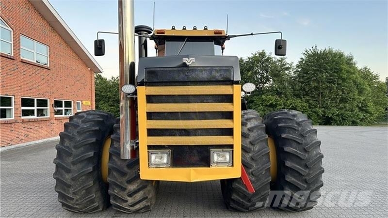 Versatile 976 Traktorer