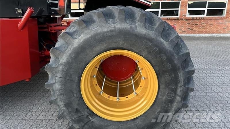 Versatile 976 Traktorer