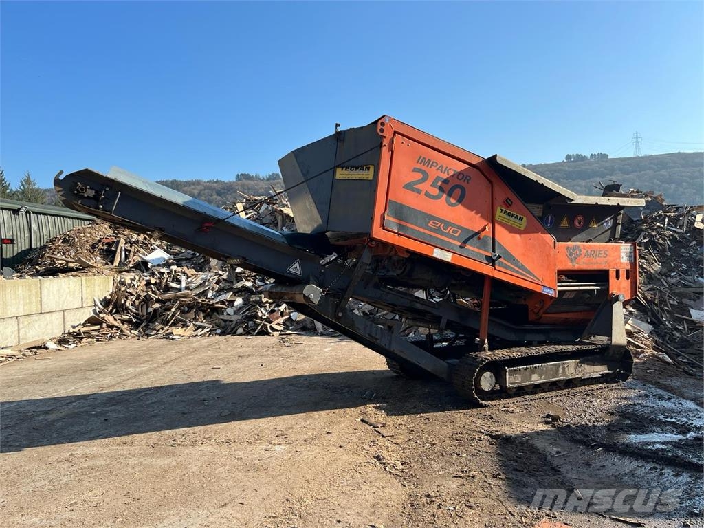Arjes Impaktor 250 EVO آلات تمزيق المخلفات