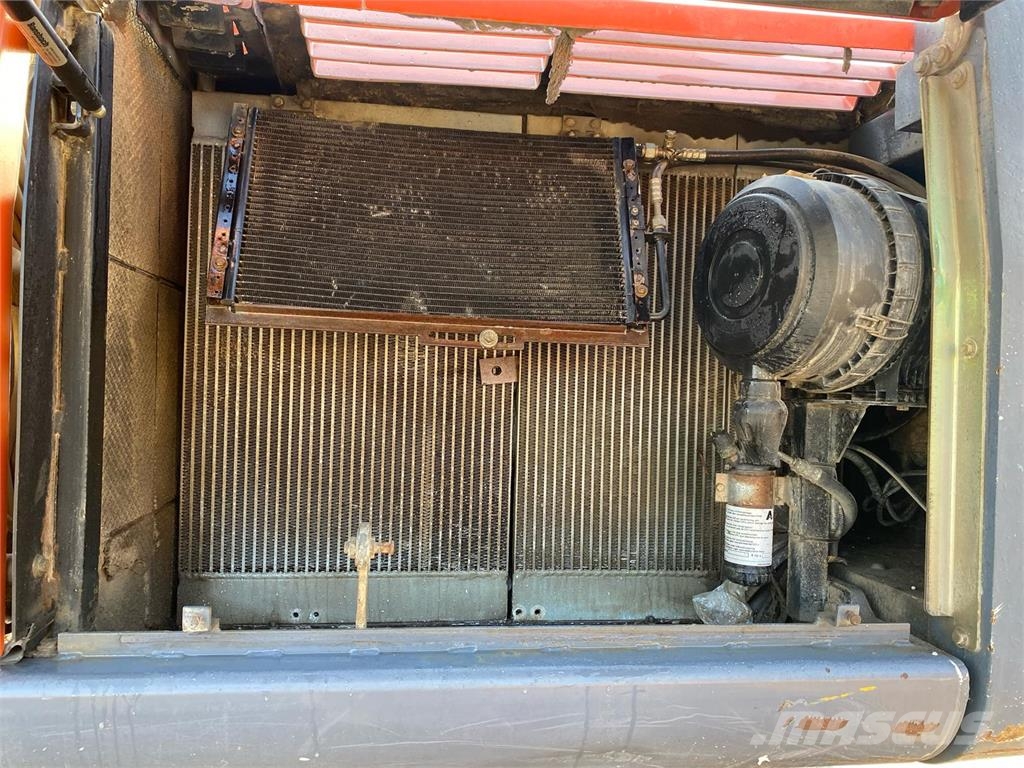 Atlas 200 MH Stroje pro manipulaci s odpadem