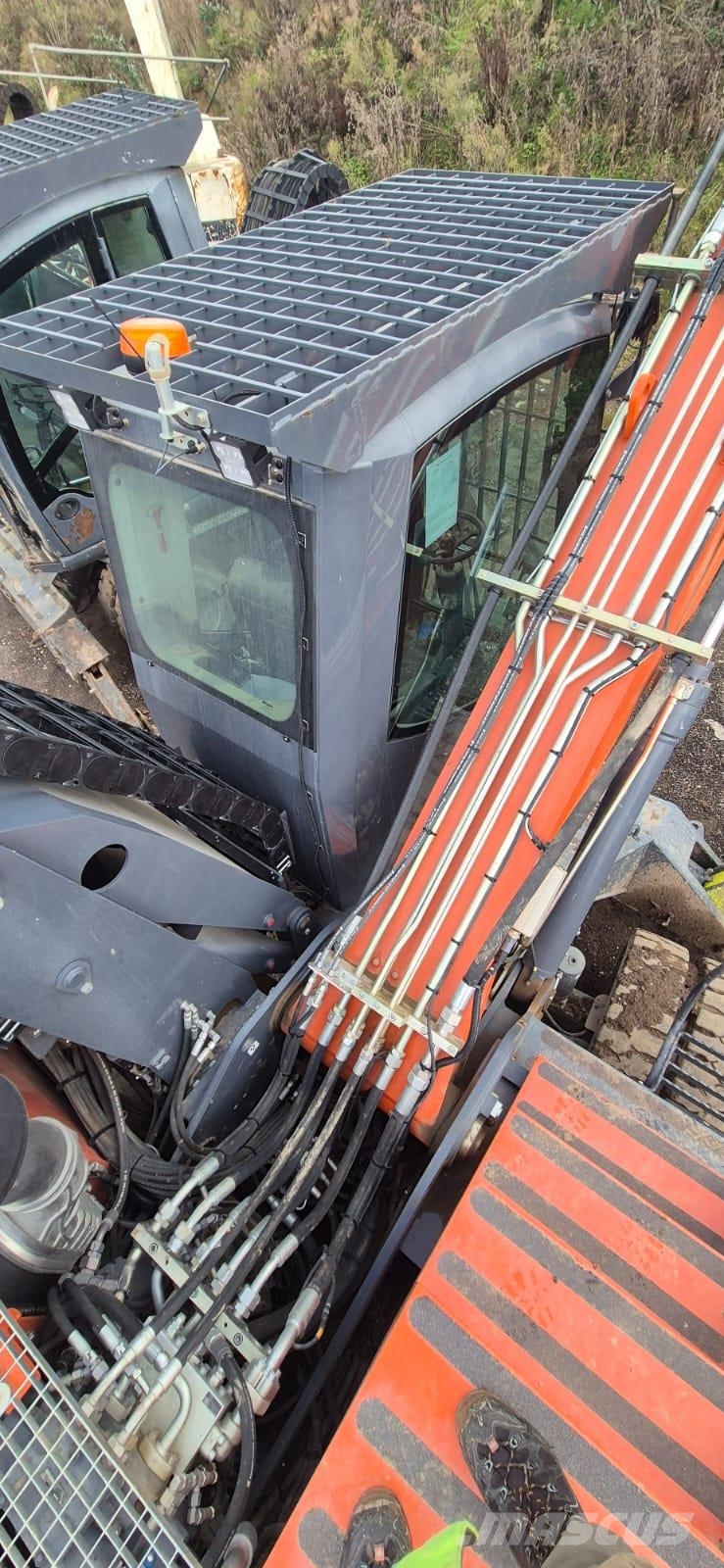 Atlas 200 MH Stroje pro manipulaci s odpadem