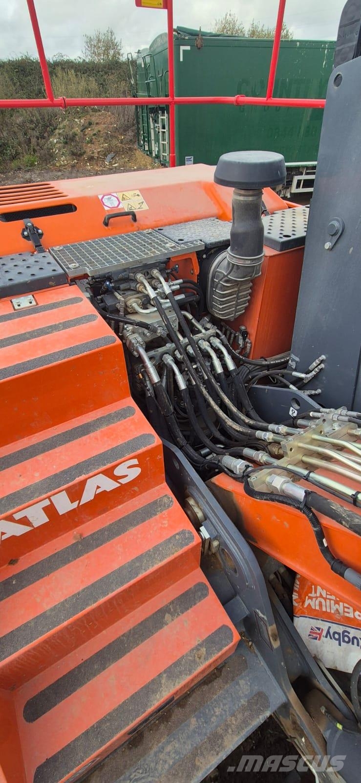 Atlas 200 MH Stroje pro manipulaci s odpadem