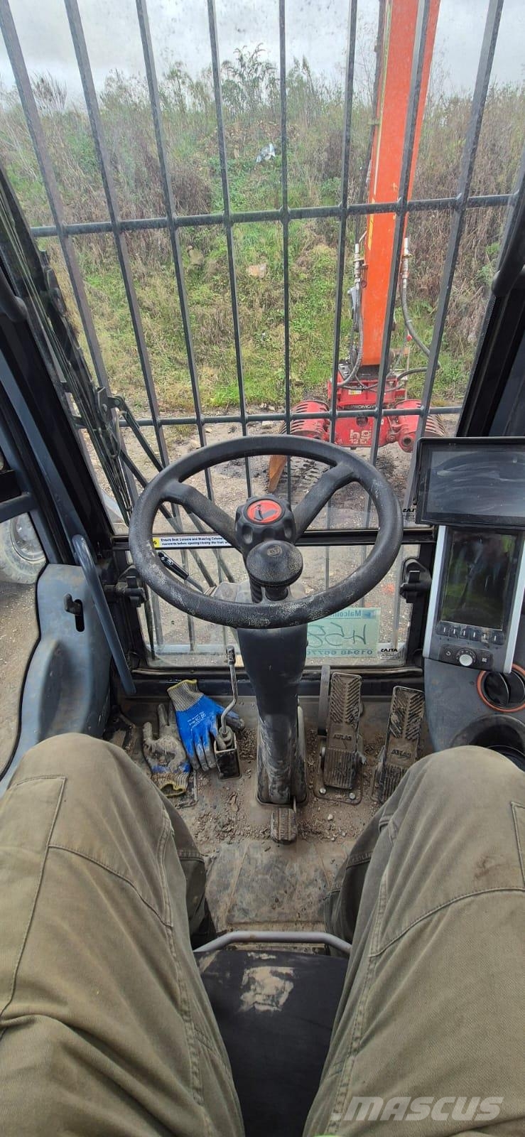 Atlas 200 MH Stroje pro manipulaci s odpadem