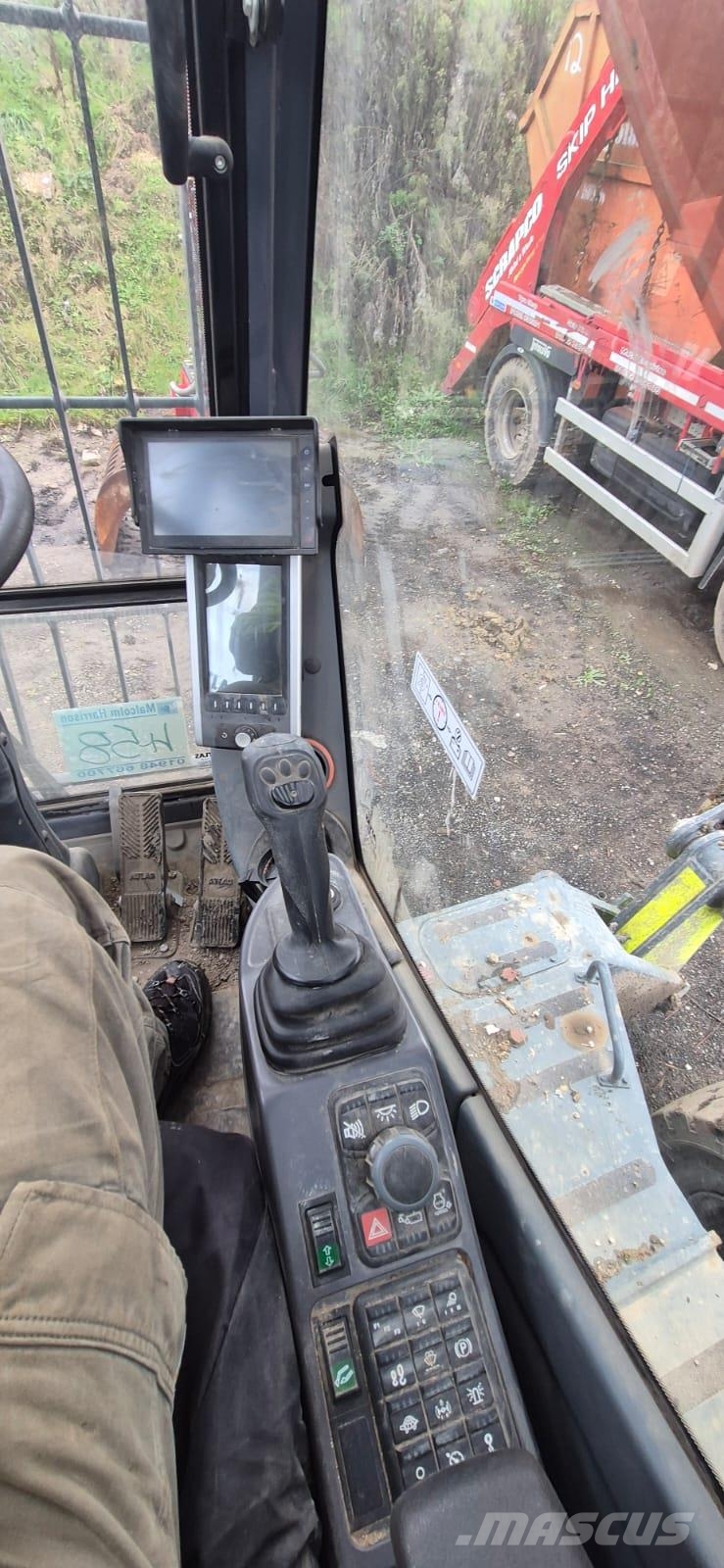 Atlas 200 MH Stroje pro manipulaci s odpadem