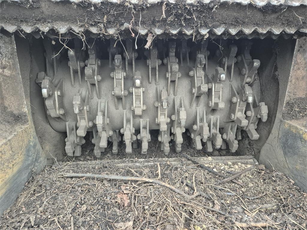 Bandit Beast 3680 Waste Shredders