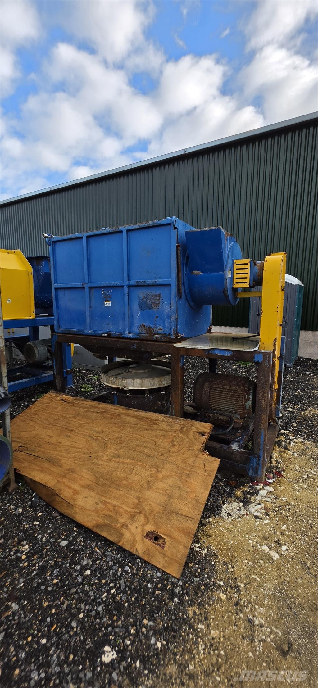  Centrifuge Materilas Drying Device معدة فرز -> معدة فرز المخلفات
