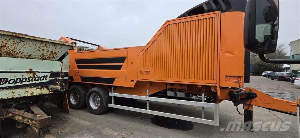 Doppstadt AK 530 Profi آلات تمزيق المخلفات