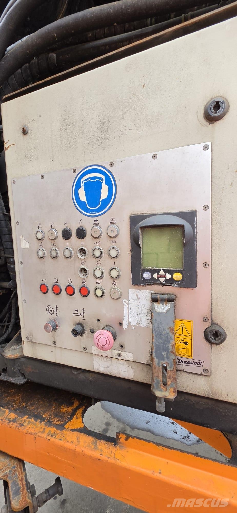 Doppstadt AK 530 Profi آلات تمزيق المخلفات