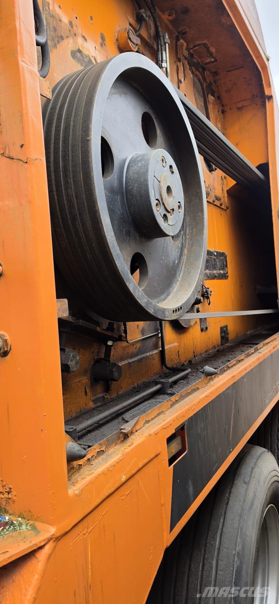 Doppstadt AK 530 Profi آلات تمزيق المخلفات