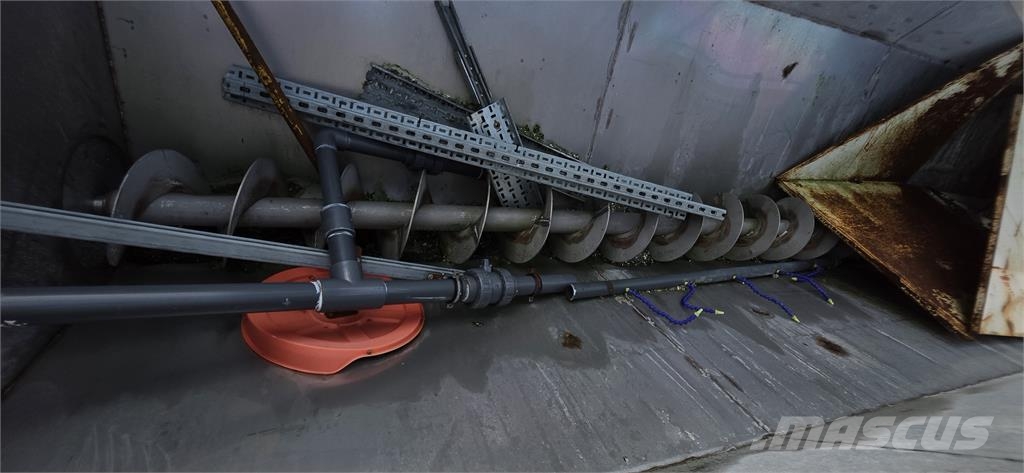  Float Sink Tanks x 2 معدة فرز -> معدة فرز المخلفات