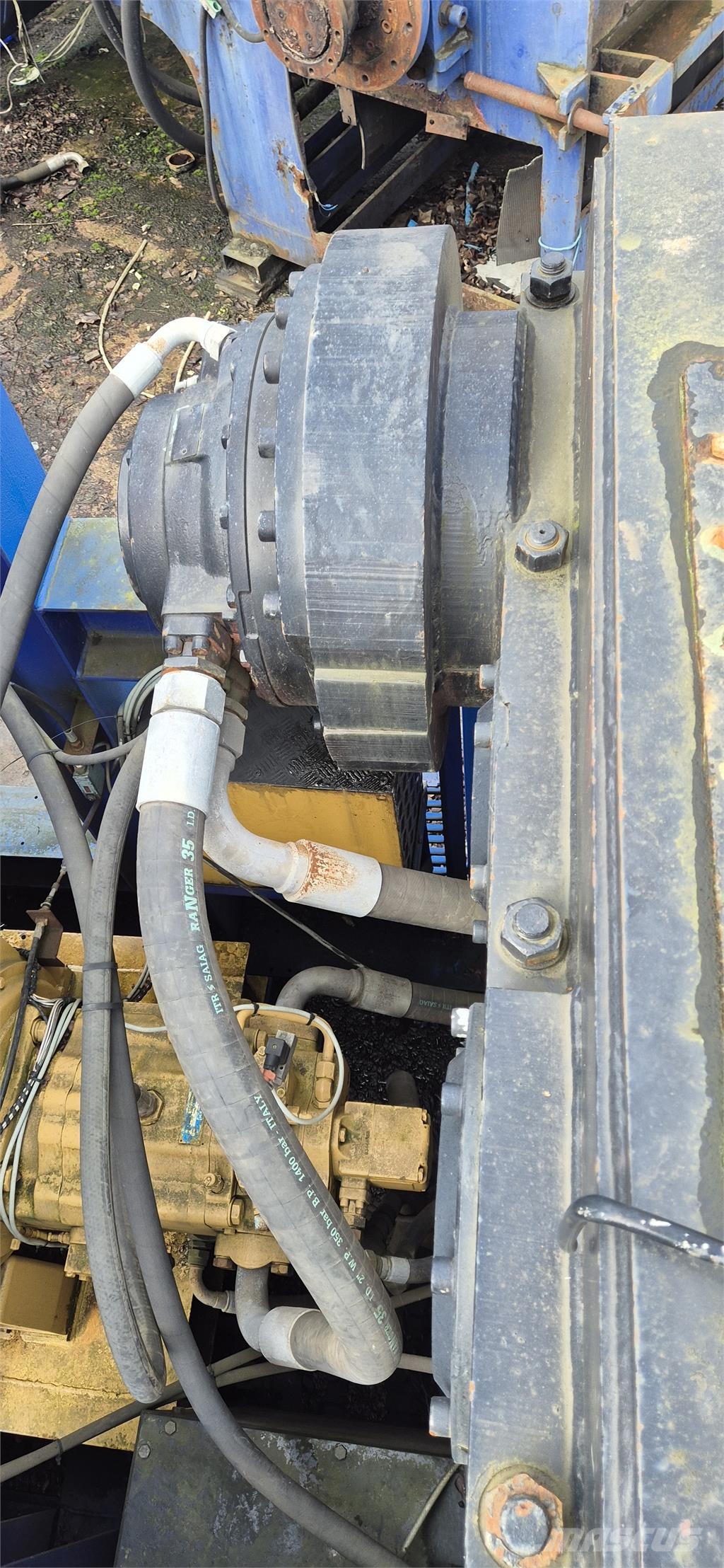 Heavy Duty Twin-shaft Shredder 石料回收设备