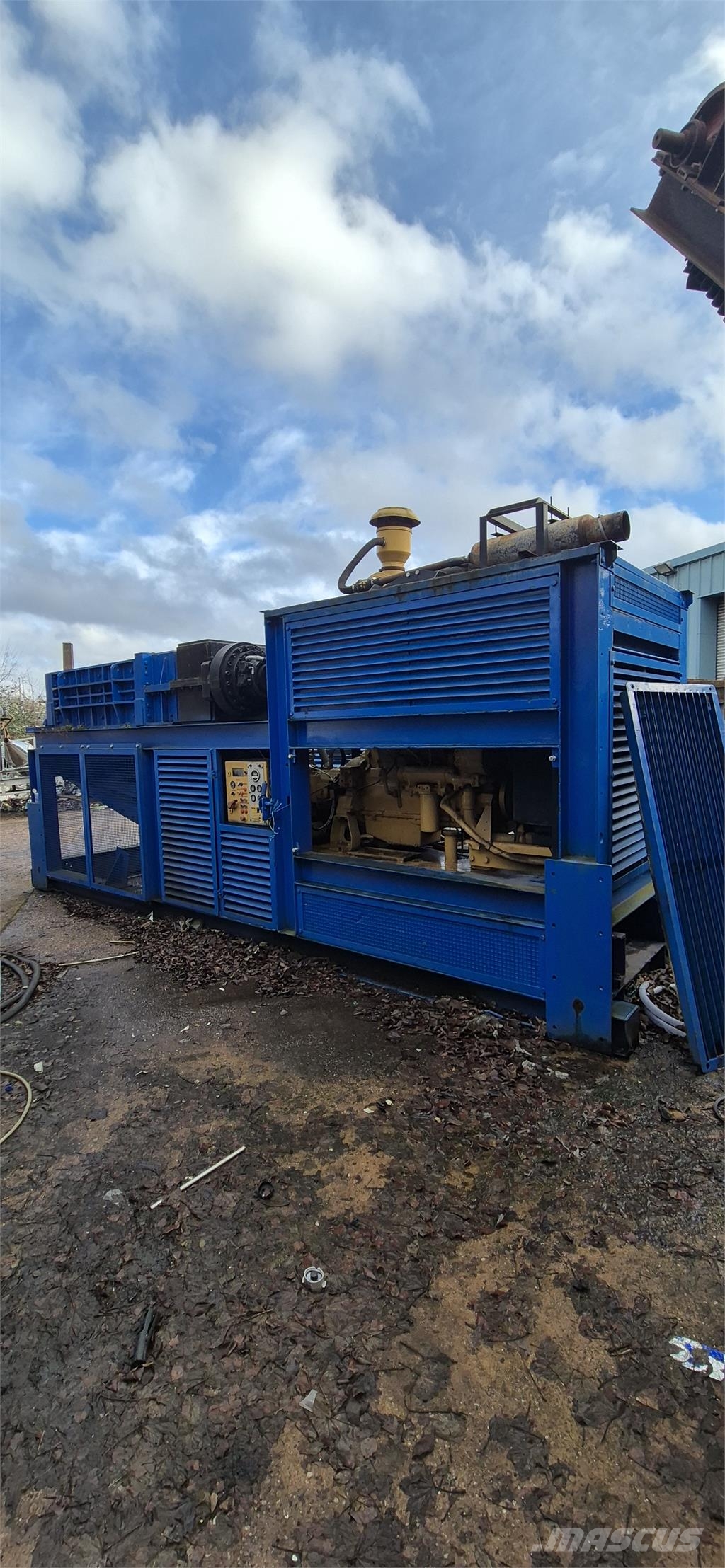 Heavy Duty Twin-shaft Shredder 石料回收设备