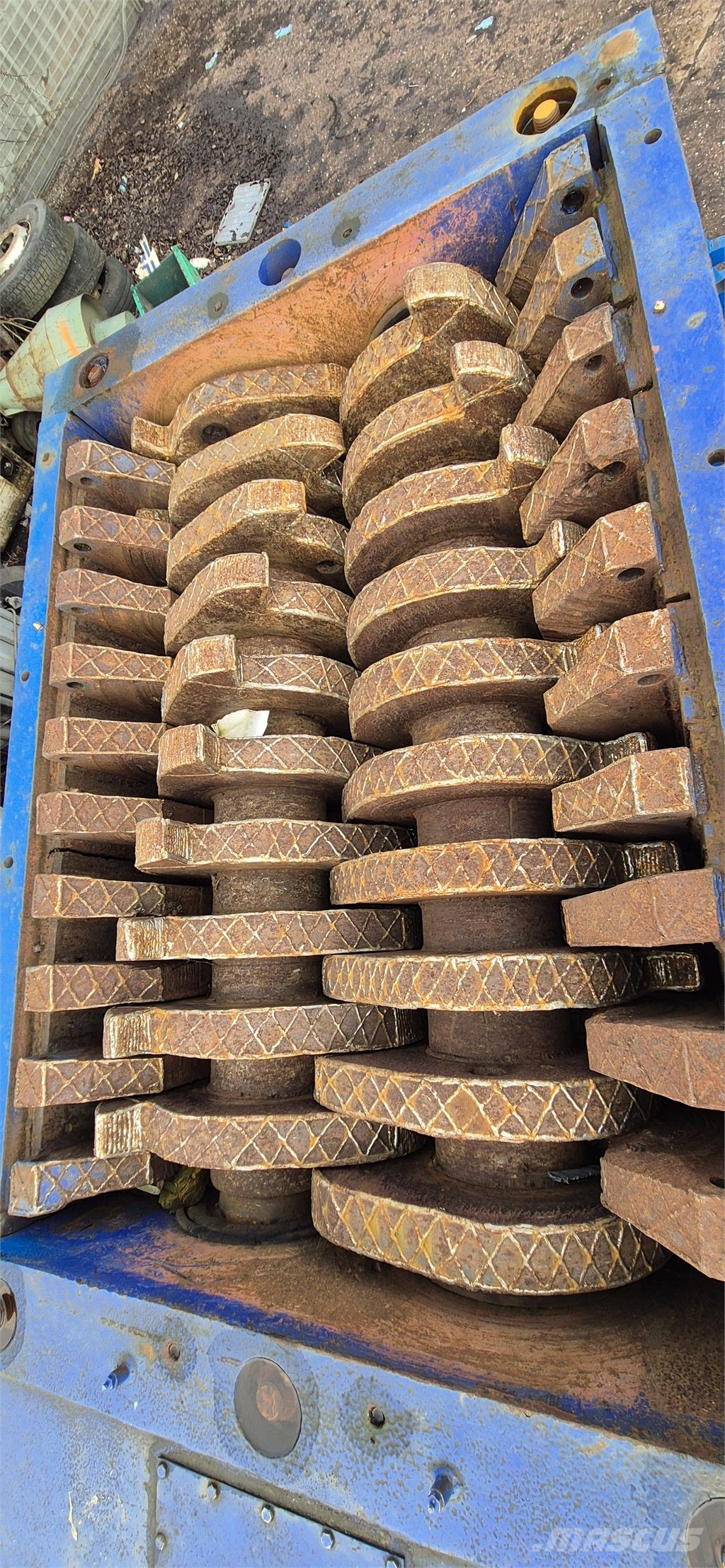 Heavy Duty Twin-shaft Shredder 石料回收设备