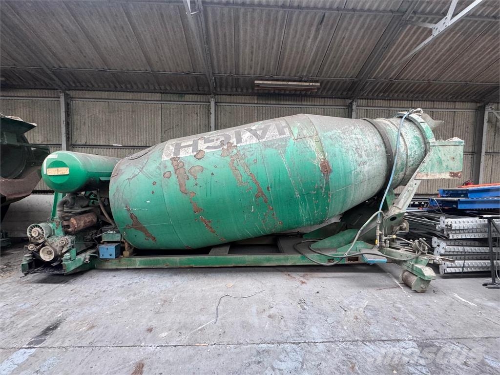 Large Diesel Hooklift Yard Mixer 石料回收设备