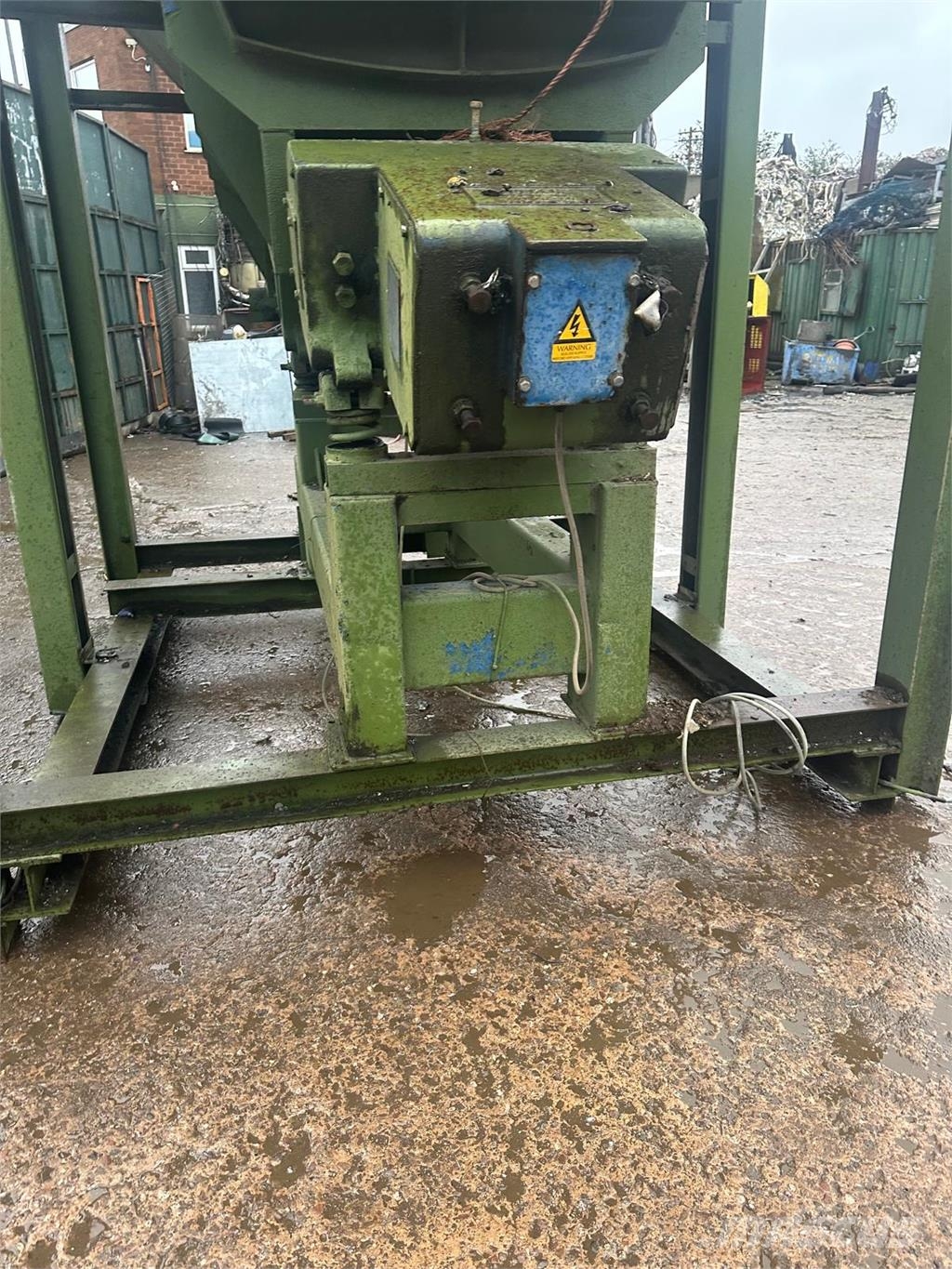 Locker Industries SFH Super Feeder 石料回收设备