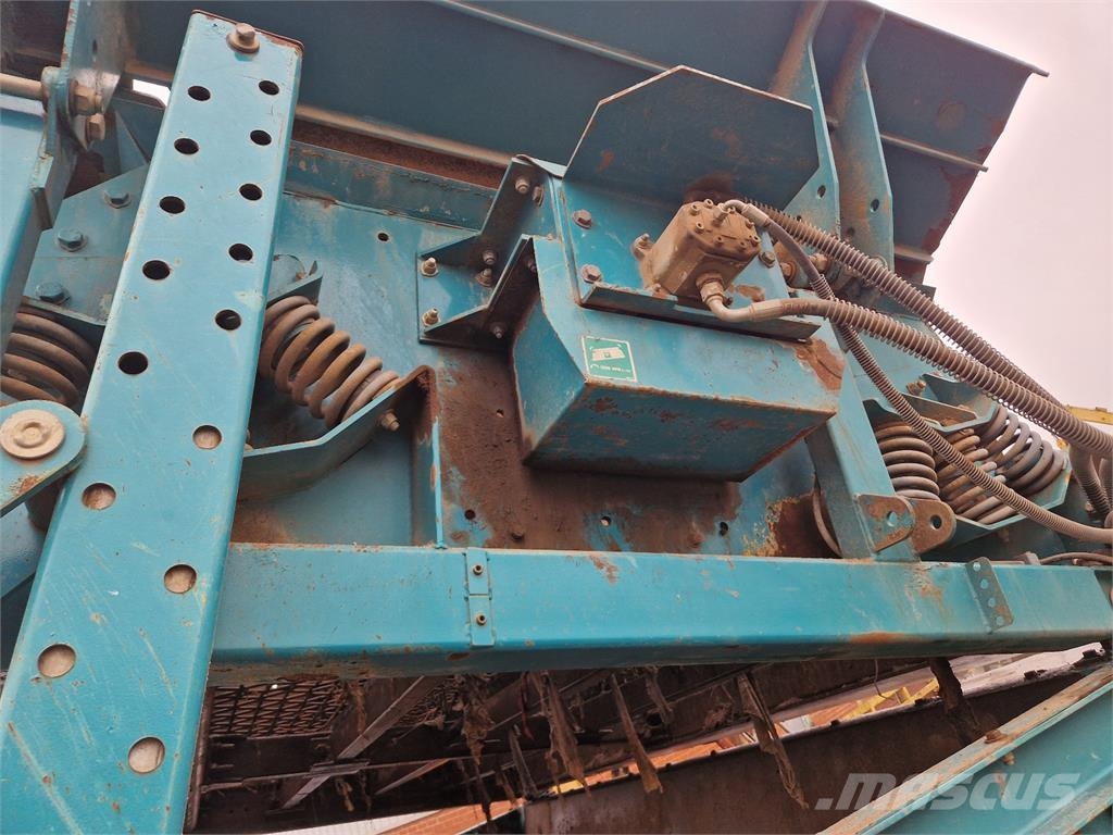 Powerscreen Powertrack 750 Maavälpät