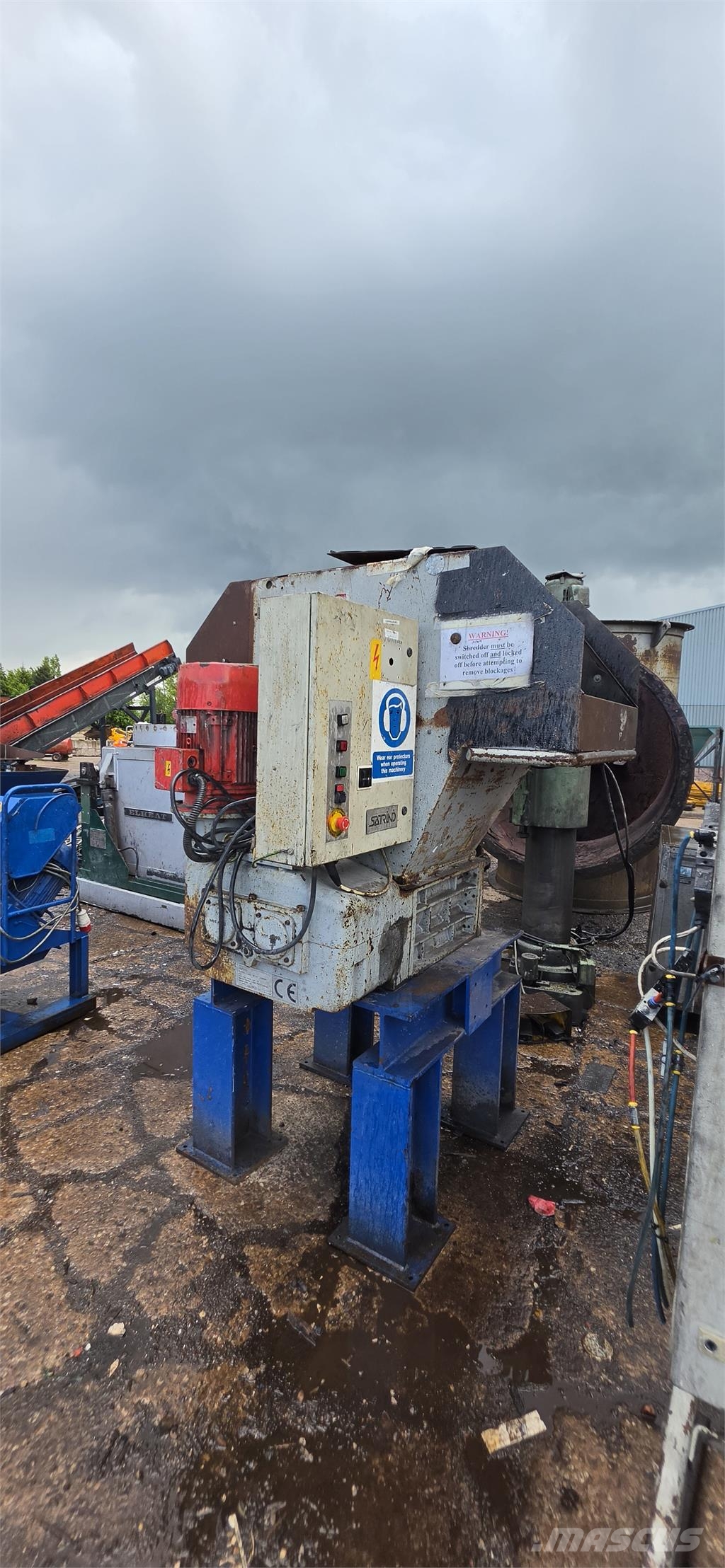 Satrind F 615 Robust Twin-Shaft Shredder قطع غيار المخلفات / إعادة التدوير والمحاجر