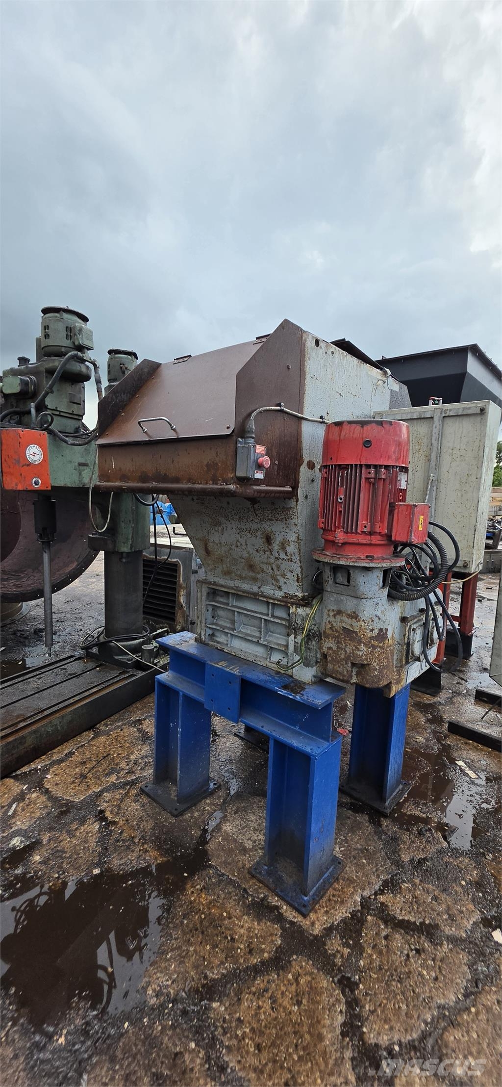 Satrind F 615 Robust Twin-Shaft Shredder قطع غيار المخلفات / إعادة التدوير والمحاجر