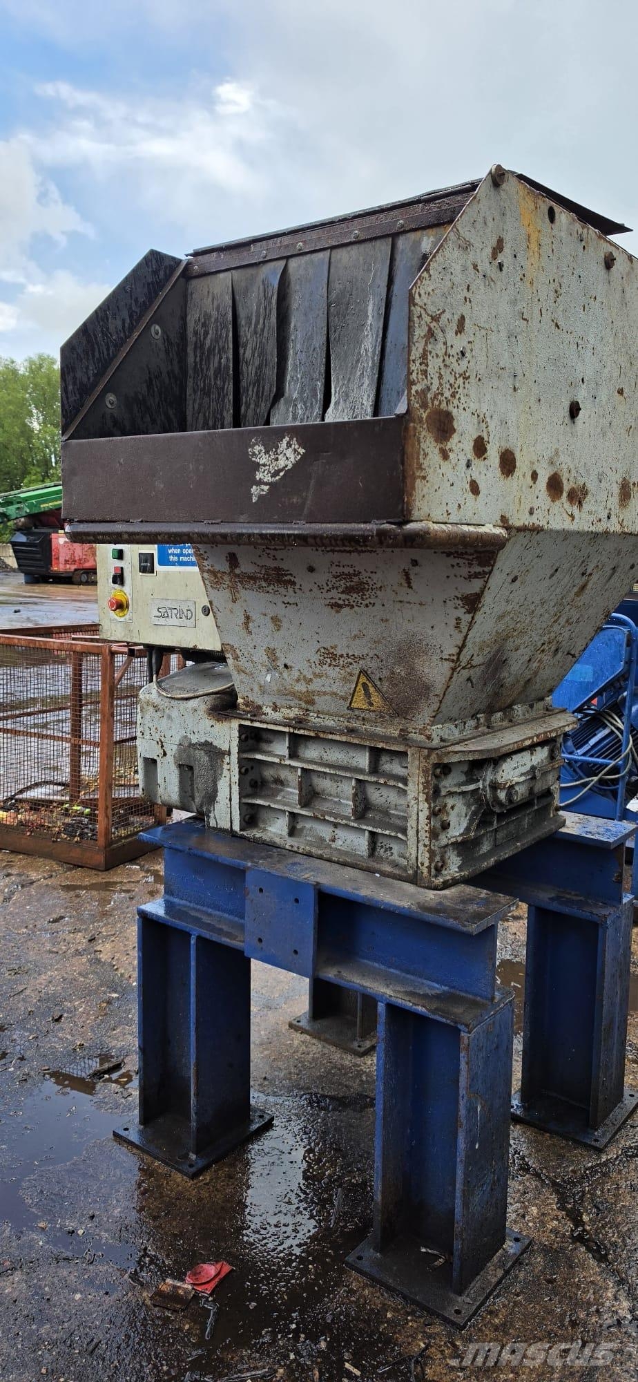 Satrind F 615 Robust Twin-Shaft Shredder قطع غيار المخلفات / إعادة التدوير والمحاجر