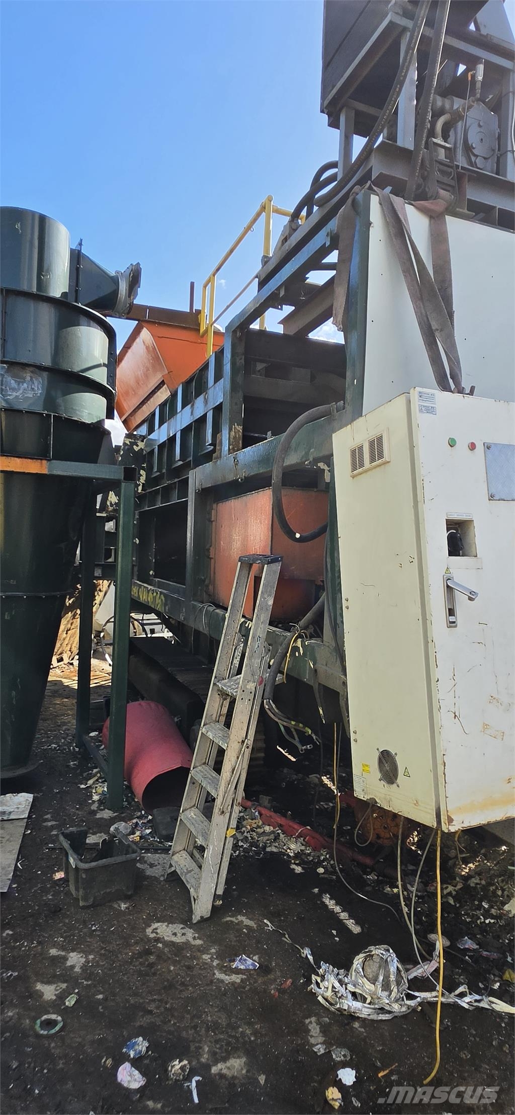 Single-shaft Slow Speed with Screen Stroji za razrez odpada