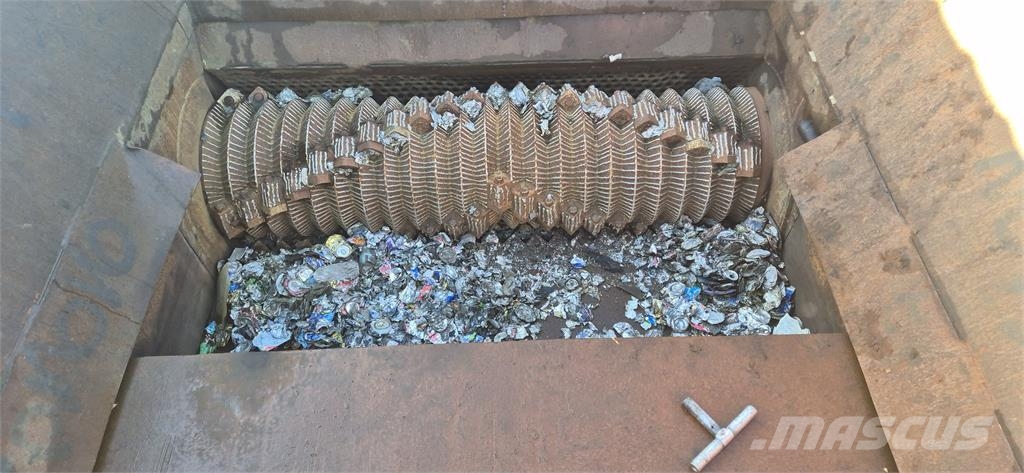 Single-shaft Slow Speed with Screen Stroji za razrez odpada