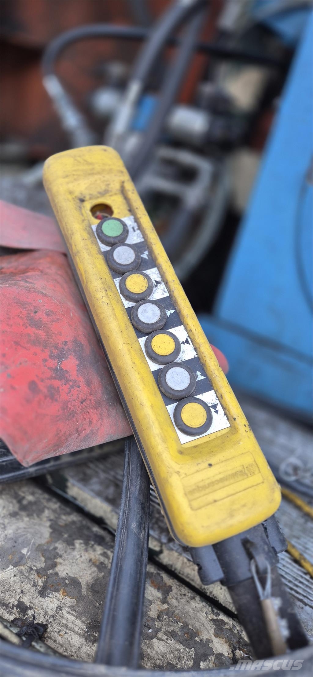 Single-shaft Slow Speed with Screen Stroji za razrez odpada
