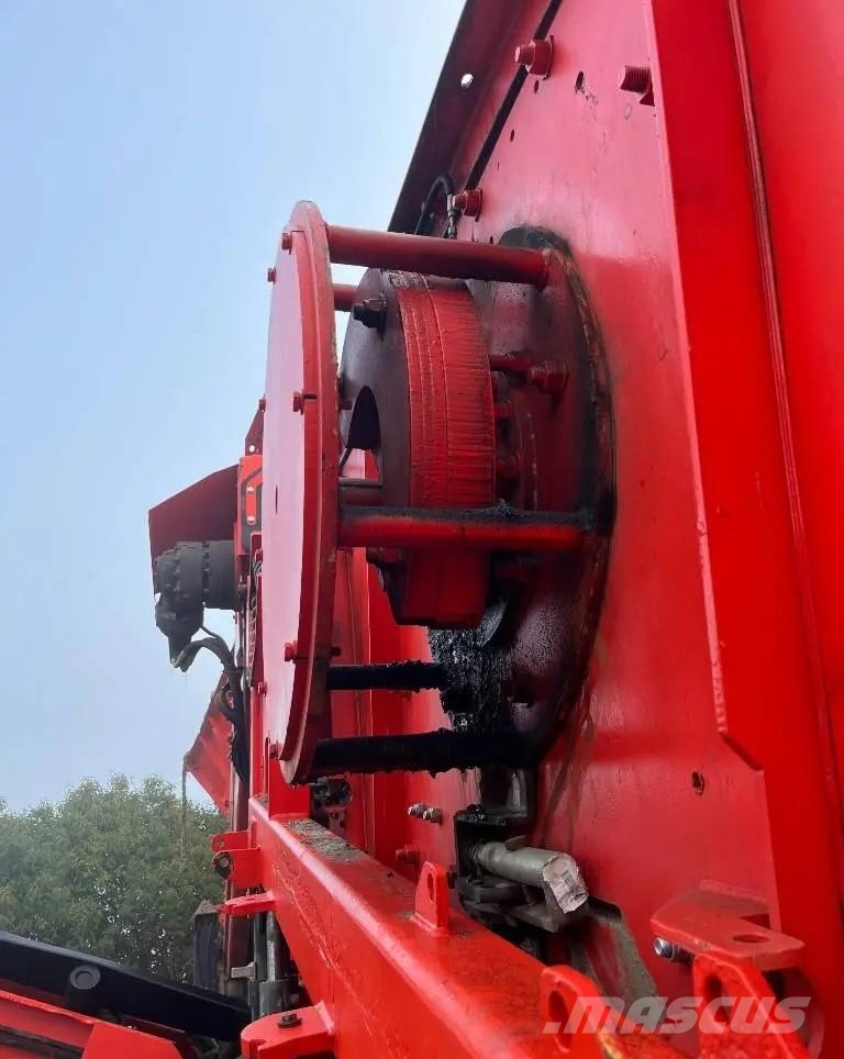 Terex Finlay 883 غرابيل