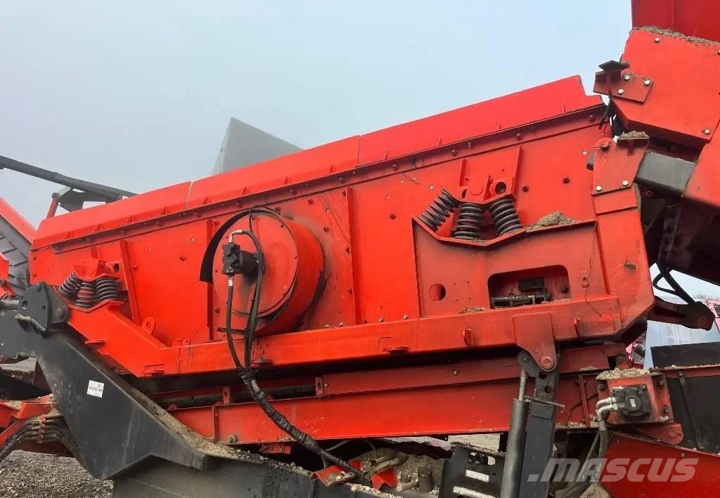 Terex Finlay 883 غرابيل
