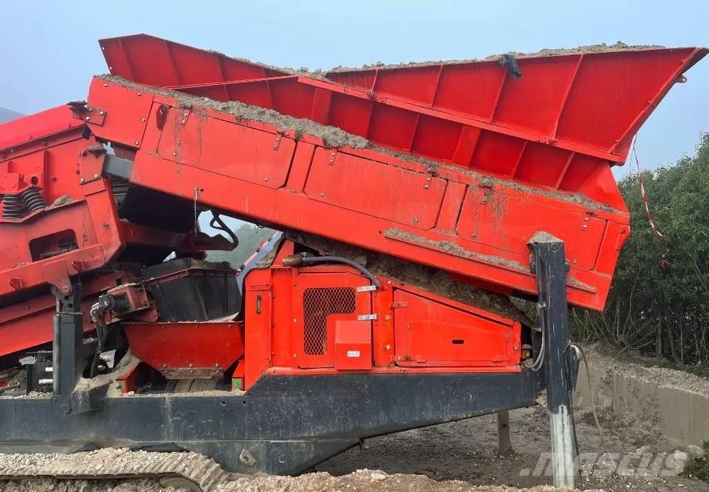 Terex Finlay 883 غرابيل