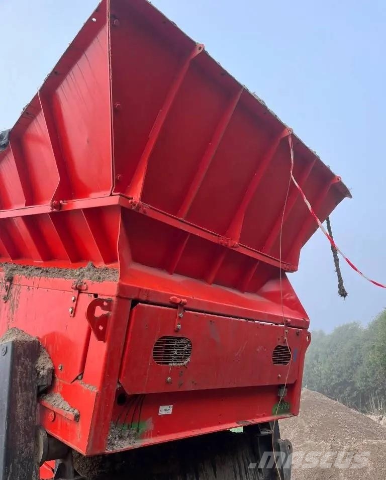 Terex Finlay 883 غرابيل