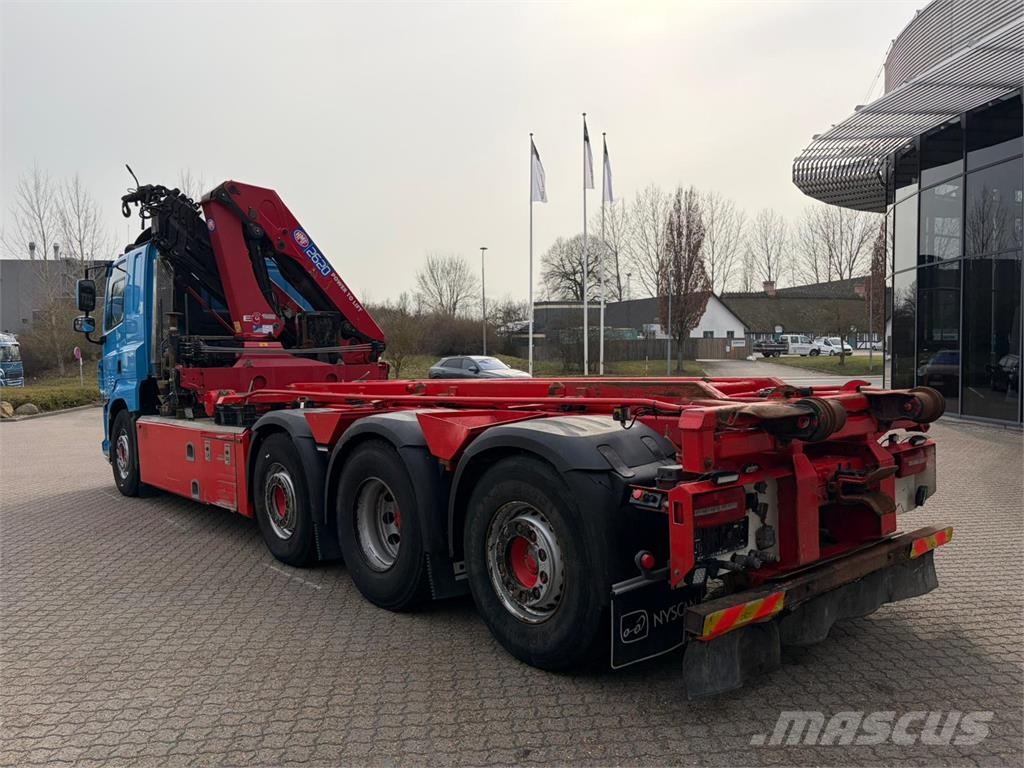 DAF CF520 8x2-6 Absetzkipper