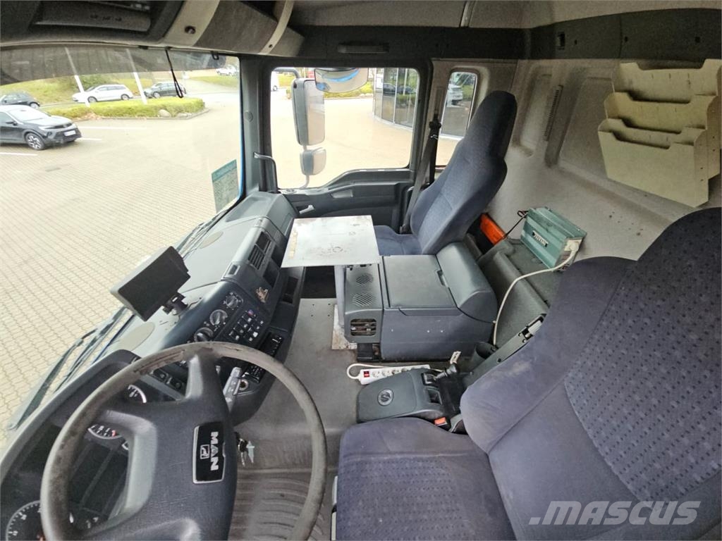 MAN TGA 35.390 8X2-6 Simom Moos Vaakumautod