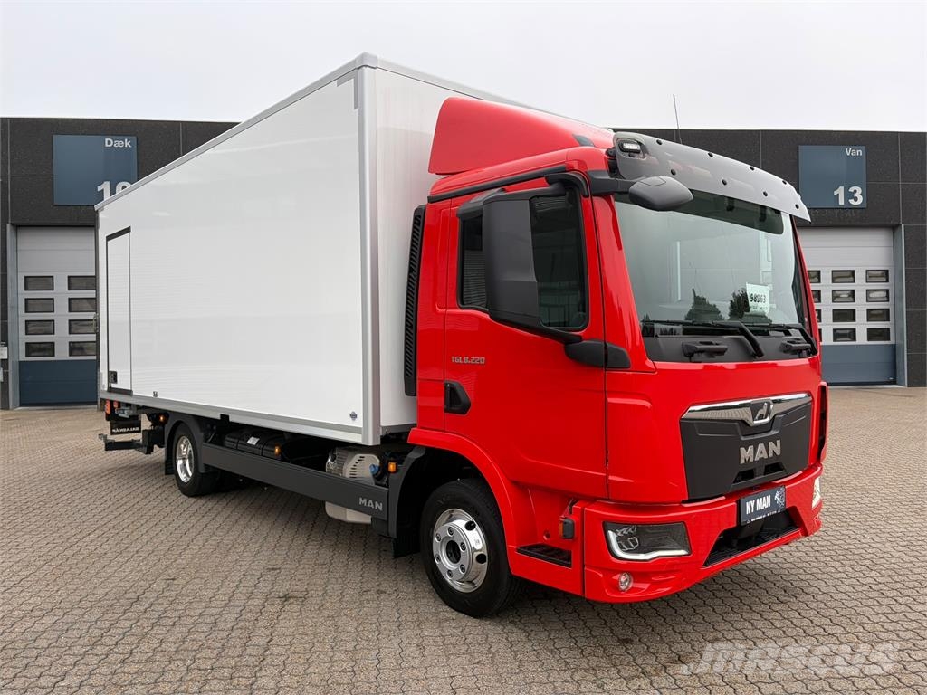 MAN TGL 8.220 BL Camiones con caja de remolque