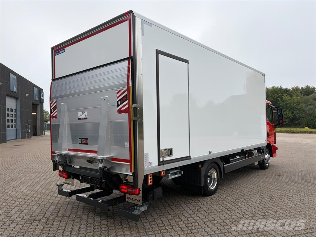 MAN TGL 8.220 BL Camiones con caja de remolque