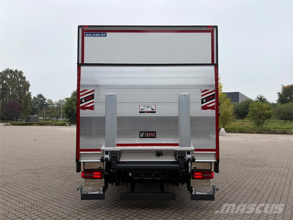MAN TGL 8.220 BL Camiones con caja de remolque