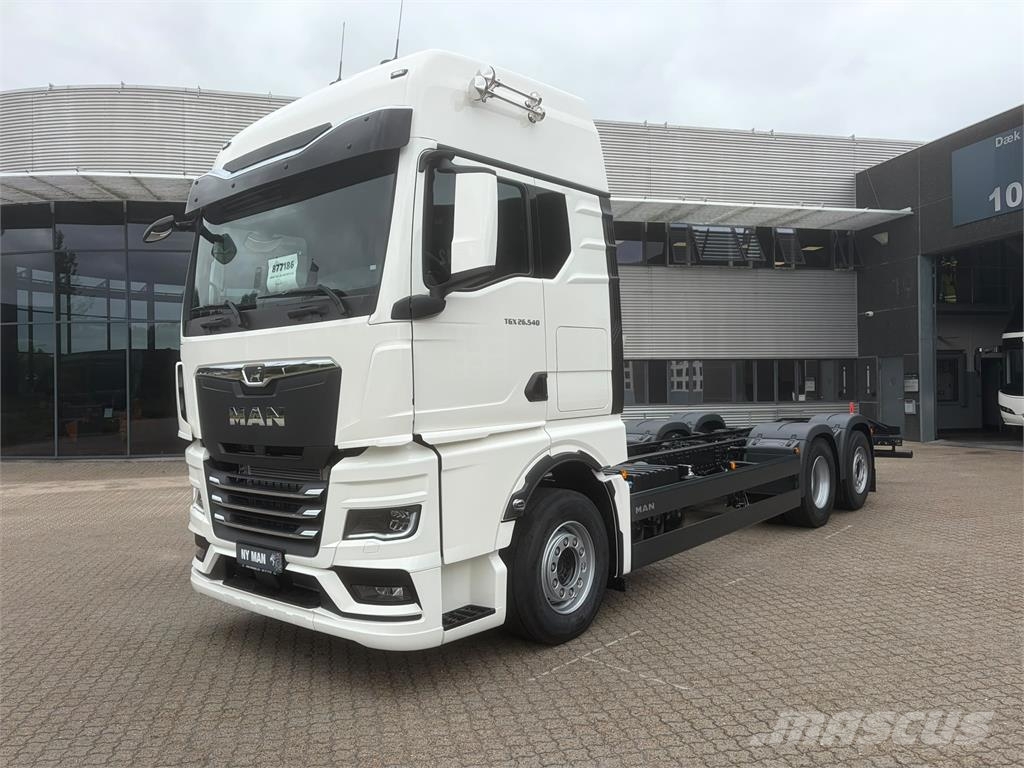 MAN TGX 26.540 6X2-4 Camiones con chasís y cabina