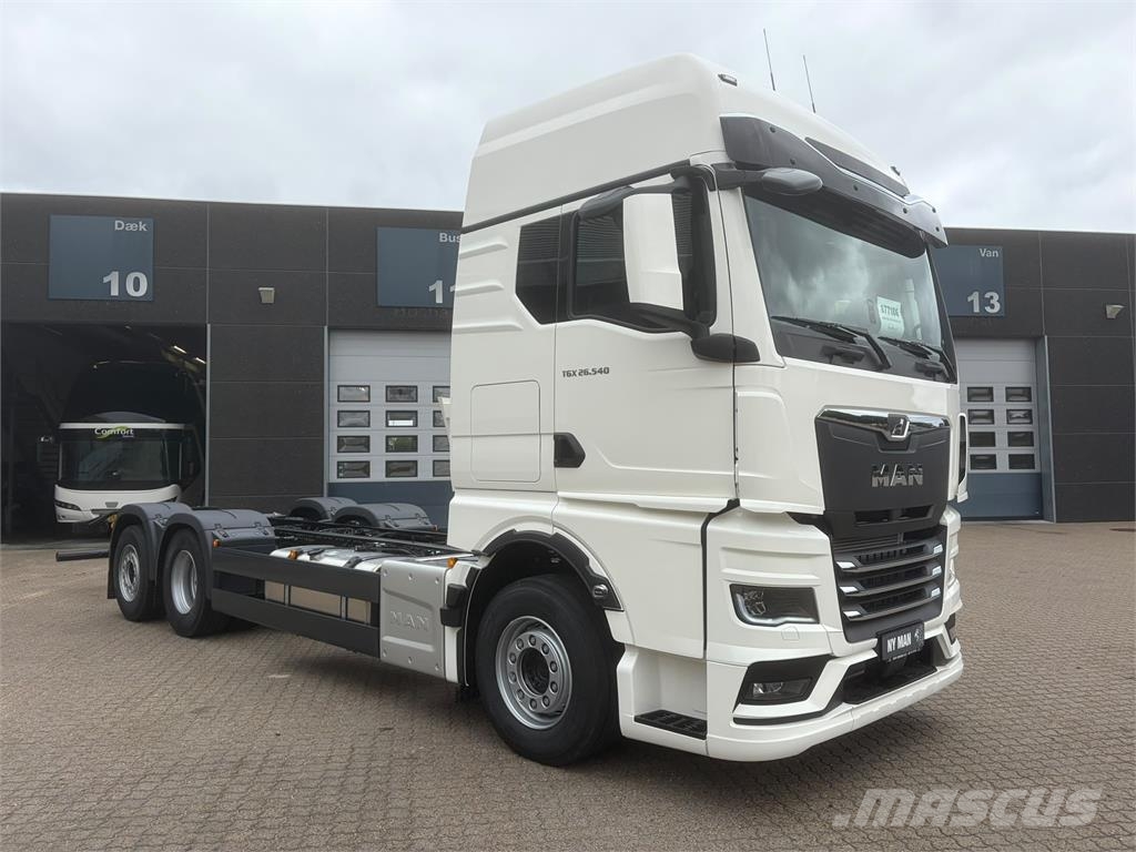 MAN TGX 26.540 6X2-4 Camiones con chasís y cabina