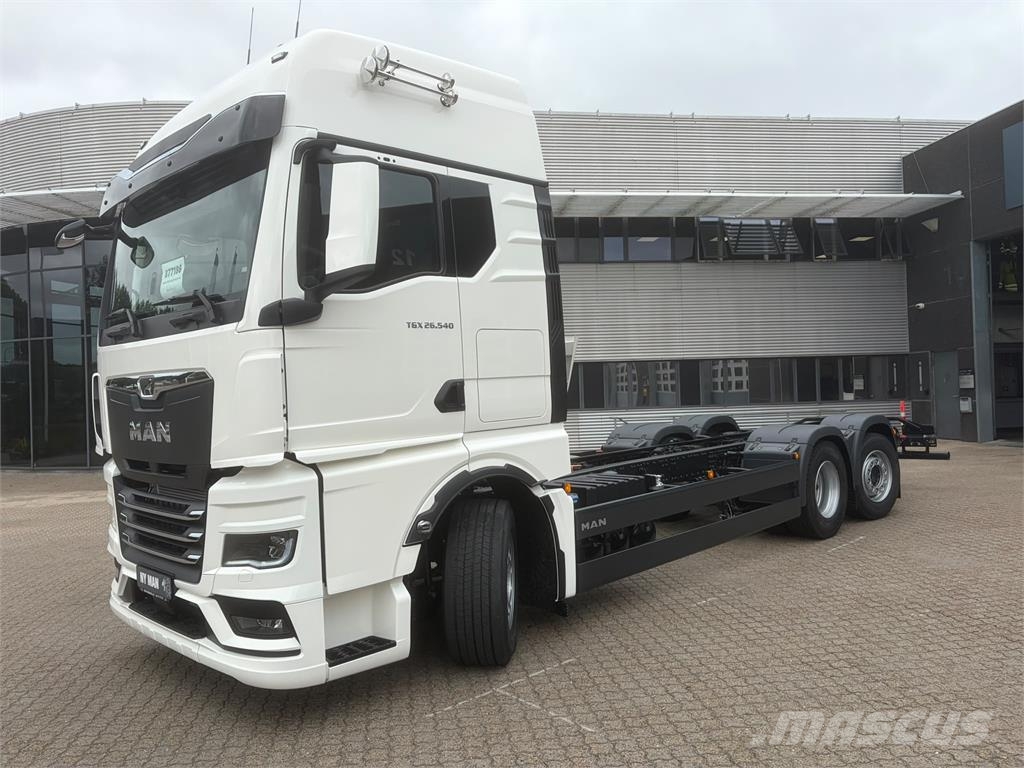 MAN TGX 26.540 6X2-4 Camiones con chasís y cabina