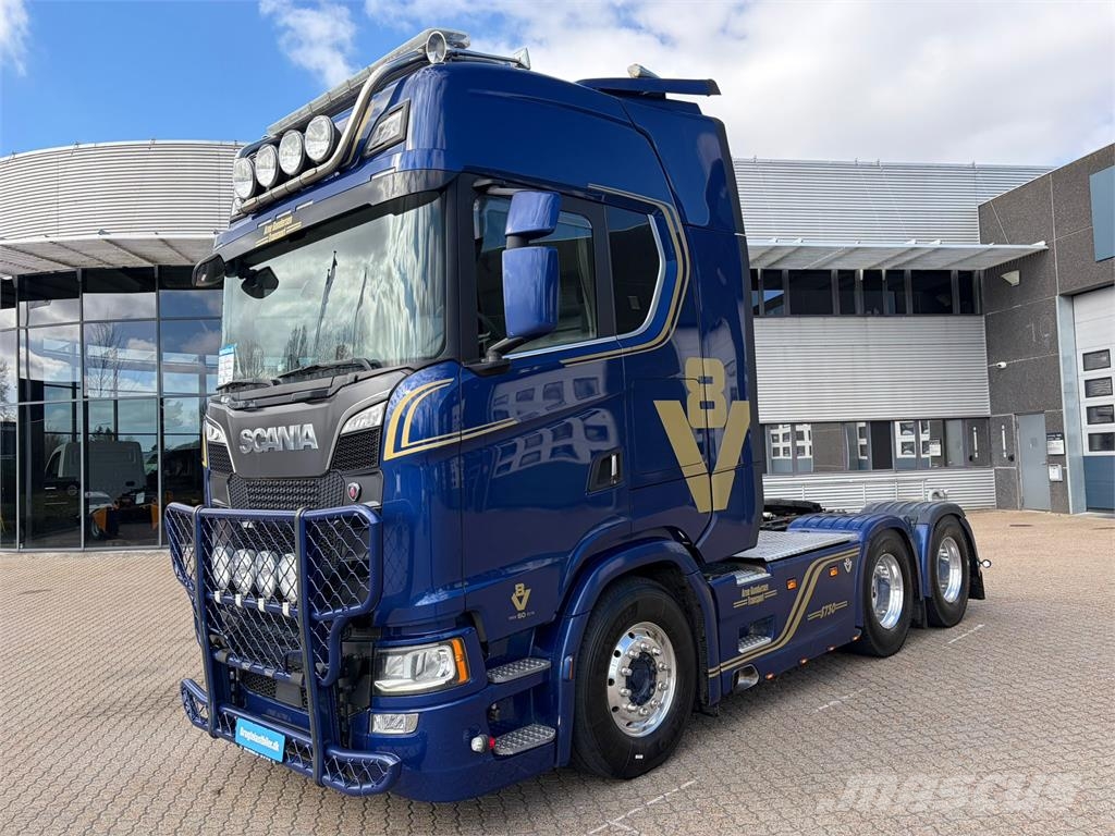 Scania S730 V8 6x4 Hydraulik Nyergesvontatók