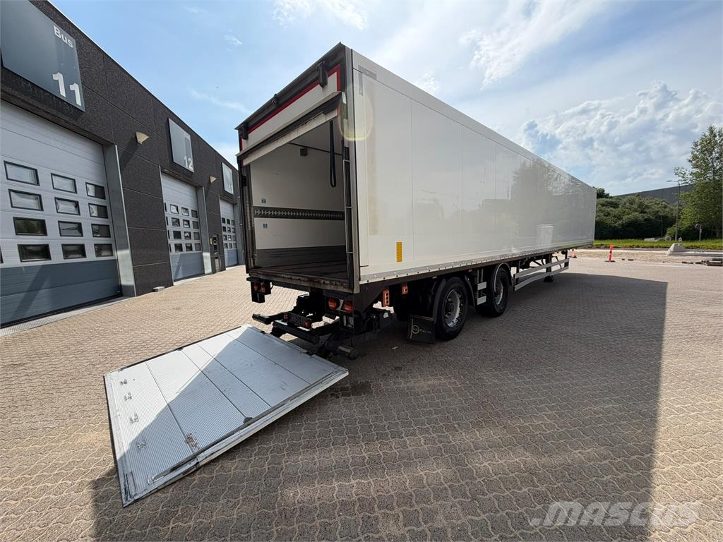 Schmitz BP Trailer 2 akslet City Opleggers met meesturende achterwielen