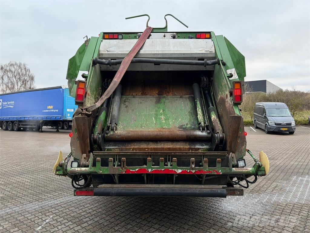 Volvo FM330 6X2 Other trucks