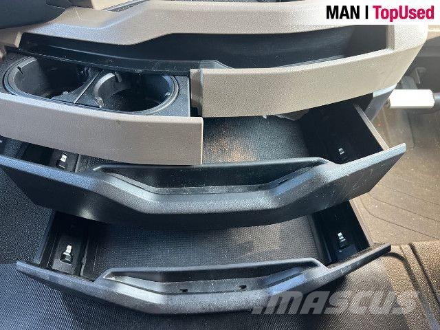 MAN TGX 28.580 6x2=2 BL SA - Solgt Tegljači