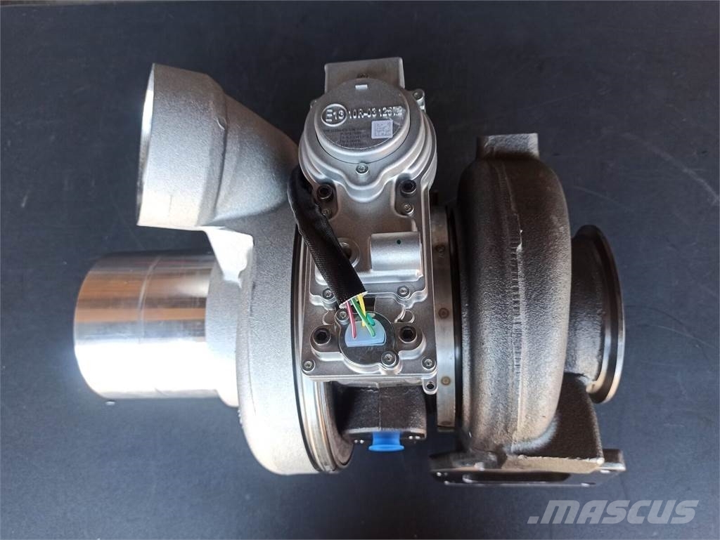 Scania TURBOCHARGER 5351442 发动机
