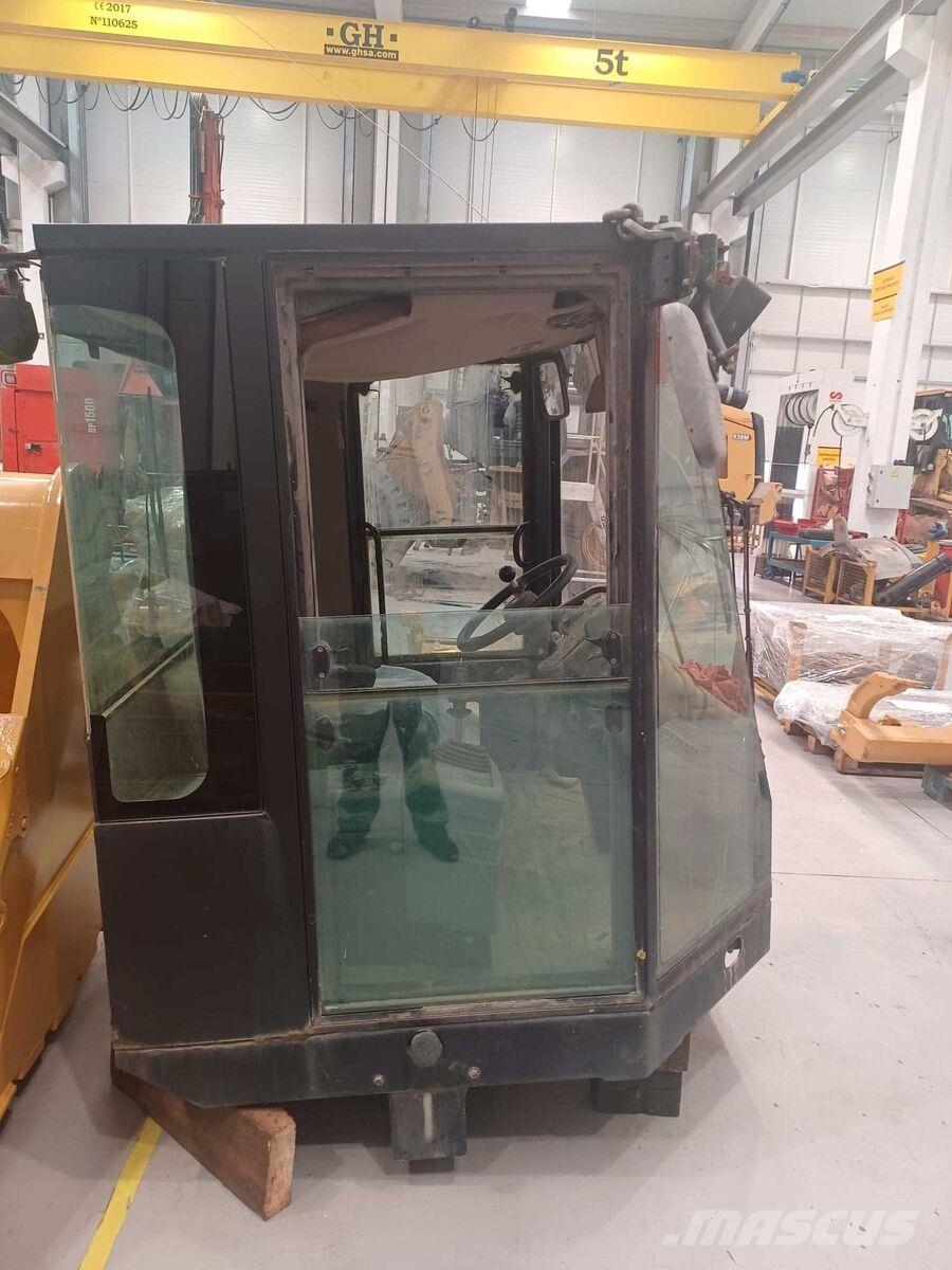 CAT CS-583E لوادر بعجل