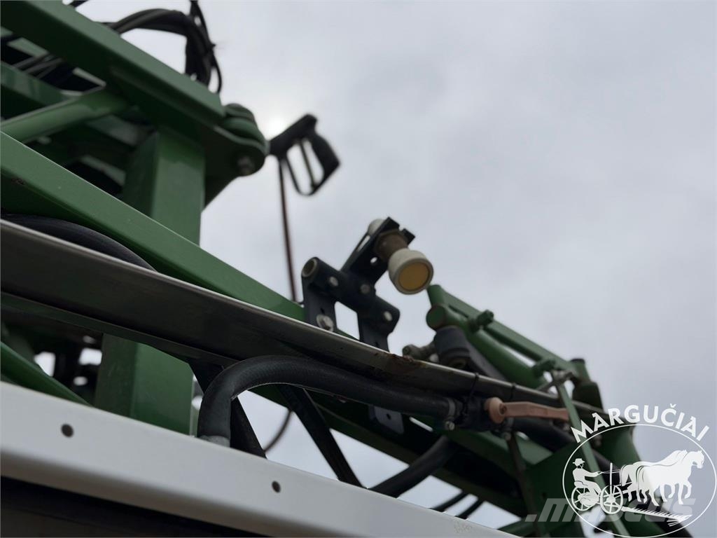 Amazone UX 3200, 3200 ltr, 28 m الرشاشات