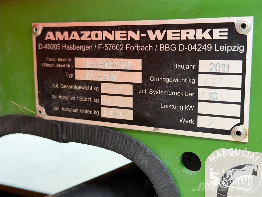 Amazone UX 4200 Special, 4200 ltr, 24 m Причіпні обприскувачі